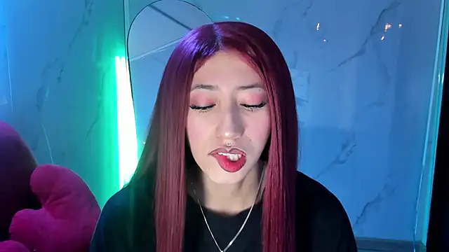 Snapshot of LilithCooperr_ chatting on 02-01-26, 04:00 LilithCooperr online show from 02-01-26, 04:00