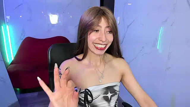 Snapshot of LilithCooperr_ chatting on 06-10-26, 08:24 LilithCooperr online show from 06-10-26, 08:24