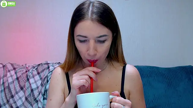 Snapshot of Sweet___Amelia chatting on 10-06-25, 10:34 Sweet Amelia online show from 10-06-25, 10:34