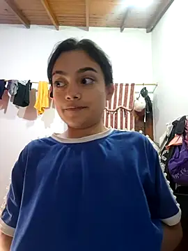 Snapshot of littlemelii chatting on 12-22-24, 05:34 littlemelii online show from 12-22-24, 05:34