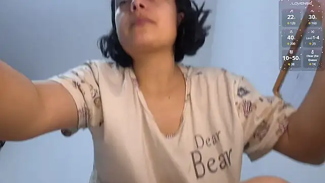 Snapshot of littlemelii chatting on 11-17-25, 09:31 littlemelii online show from 11-17-25, 09:31