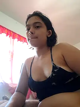 Snapshot of littlemelii chatting on 02-19-26, 06:37 littlemelii online show from 02-19-26, 06:37