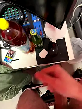 Snapshot of radoslavsumanofficial chatting on 12-02-25, 02:56 radoslavsumanofficial online show from 12-02-25, 02:56