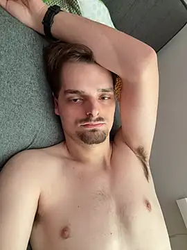 Snapshot of radoslavsumanofficial chatting on 04-03-26, 08:12 radoslavsumanofficial online show from 04-03-26, 08:12