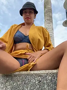 Snapshot of 2HotAsain4u chatting on 01-11-25, 03:34 2HotAsain4u online show from 01-11-25, 03:34