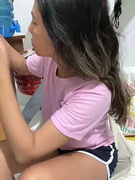 Snapshot of 2HotAsain4u chatting on 02-09-25, 10:21 2HotAsain4u online show from 02-09-25, 10:21