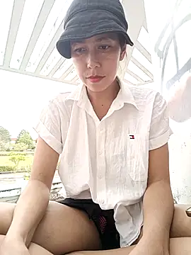 Snapshot of 2HotAsain4u chatting on 03-06-25, 04:19 2HotAsain4u online show from 03-06-25, 04:19