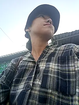 Snapshot of 2HotAsain4u chatting on 03-22-25, 12:49 2HotAsain4u online show from 03-22-25, 12:49