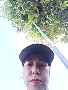 Snapshot of 2HotAsain4u chatting on 09-21-25, 12:56 2HotAsain4u online show from 09-21-25, 12:56