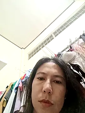 Snapshot of 2HotAsain4u chatting on 12-21-25, 10:28 2HotAsain4u online show from 12-21-25, 10:28