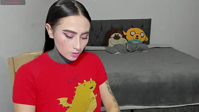 Snapshot of steban_and_kim chatting on 11-29-25, 08:01 steban and kim online show from 11-29-25, 08:01