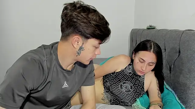 Snapshot of steban_and_kim chatting on 01-15-26, 02:05 steban and kim online show from 01-15-26, 02:05