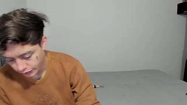 Snapshot of steban_and_kim chatting on 02-07-26, 07:39 steban and kim online show from 02-07-26, 07:39