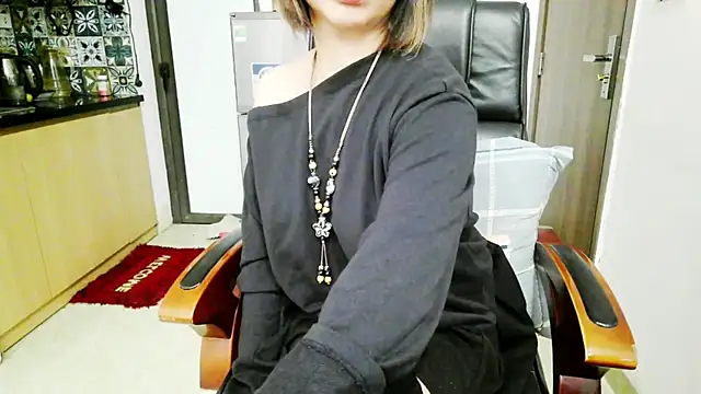 Miu-Le online show from 11-24-25, 05:12