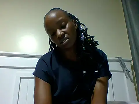 Snapshot of sexy_darleen23 chatting on 02-04-25, 06:38 sexy darleen23 online show from 02-04-25, 06:38