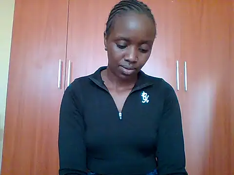 Snapshot of sexy_darleen23 chatting on 10-13-25, 01:00 sexy darleen23 online show from 10-13-25, 01:00