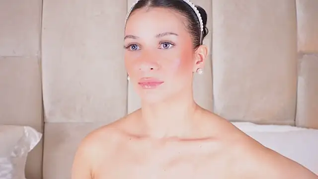 KiraKayleigh1 online show from 03-07-25, 03:08