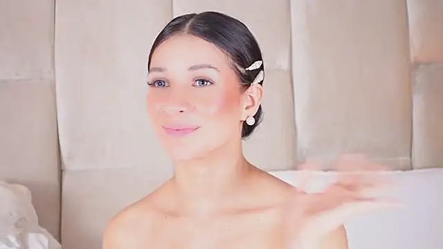 KiraKayleigh1 online show from 03-11-25, 09:48