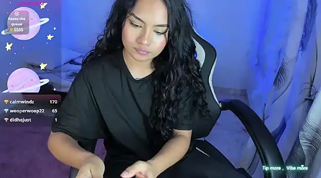 Snapshot of Riana_Kean chatting on 03-16-25, 06:42 Riana Kean online show from 03-16-25, 06:42