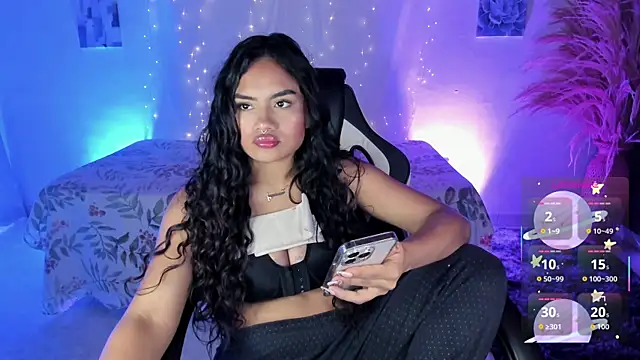 Snapshot of Riana_Kean chatting on 11-23-25, 12:54 Riana Kean online show from 11-23-25, 12:54