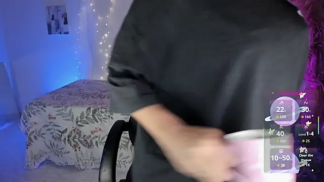 Snapshot of Riana_Kean chatting on 11-28-25, 04:59 Riana Kean online show from 11-28-25, 04:59