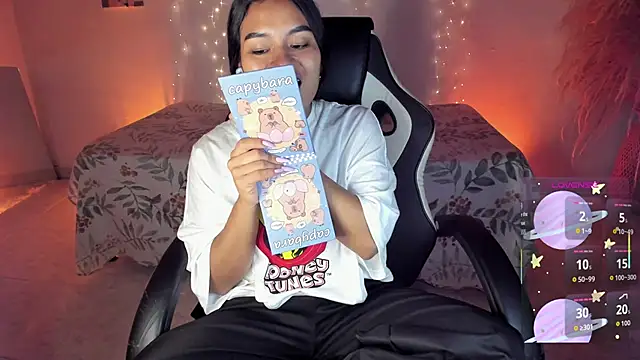 Snapshot of Riana_Kean chatting on 01-12-26, 02:06 Riana Kean online show from 01-12-26, 02:06