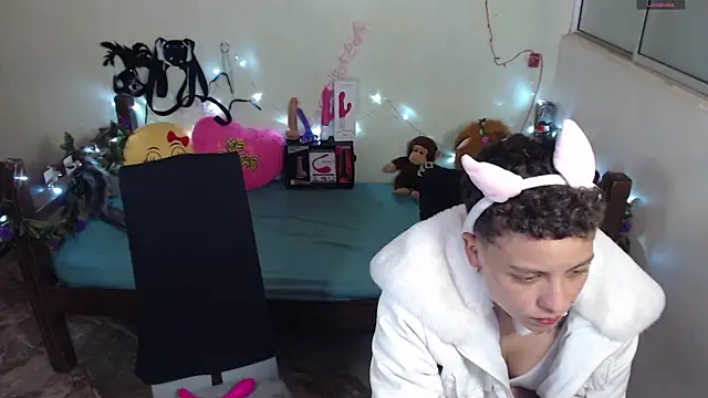 Snapshot of 01antoniafranco chatting on 02-12-25, 02:45 01antoniafranco online show from 02-12-25, 02:45