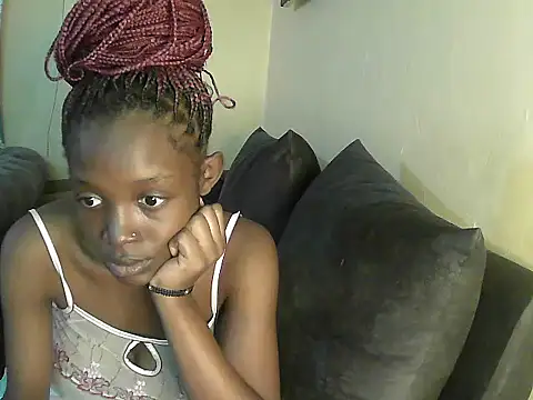 Snapshot of petite_clara24 chatting on 02-23-25, 09:22 petite clara24 online show from 02-23-25, 09:22