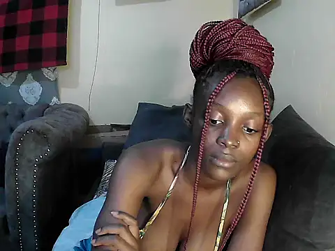 Snapshot of petite_clara24 chatting on 02-25-25, 09:46 petite clara24 online show from 02-25-25, 09:46