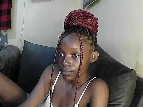 Snapshot of petite_clara24 chatting on 02-27-25, 12:21 petite clara24 online show from 02-27-25, 12:21