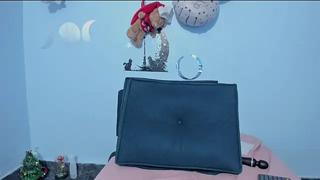  luna  sweet  online show from 12-19-25, 09:00