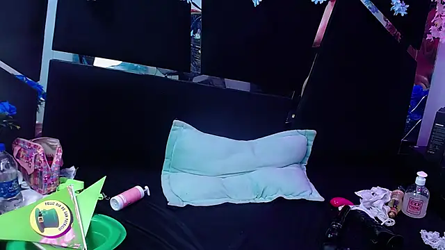 Cocoo Nuth online show from 03-18-25, 10:14