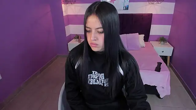 Snapshot of Alli_cooper chatting on 02-03-25, 12:36 Alli cooper online show from 02-03-25, 12:36