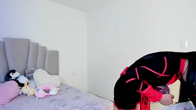 Snapshot of Alli_cooper chatting on 02-28-25, 08:18 Alli cooper online show from 02-28-25, 08:18