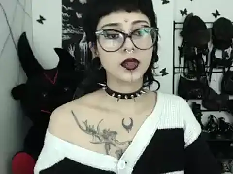 Snapshot of n0sferatus__ chatting on 01-18-26, 03:10 n0sferatus online show from 01-18-26, 03:10