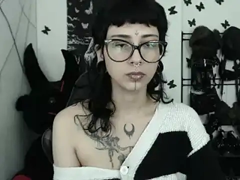 Snapshot of n0sferatus__ chatting on 03-06-26, 03:14 n0sferatus online show from 03-06-26, 03:14