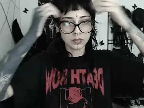 Snapshot of n0sferatus__ chatting on 03-08-26, 03:10 n0sferatus online show from 03-08-26, 03:10