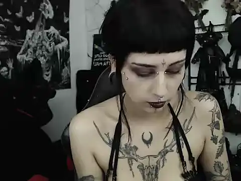 n0sferatus   online show from 06-24-26, 03:27