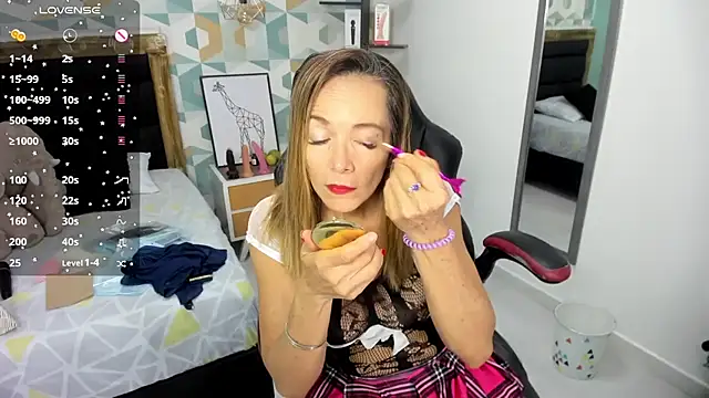 CATIAJONES online show from 01-13-26, 06:46