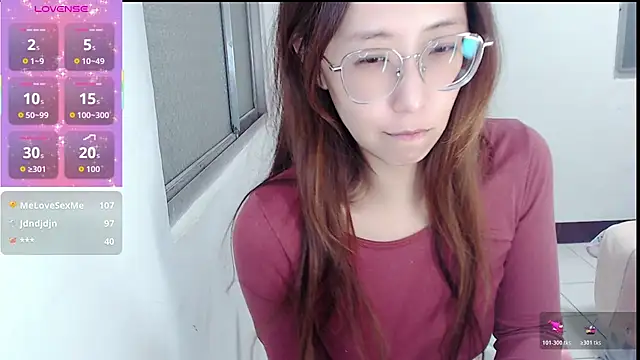 Snapshot of aFanny chatting on 01-05-26, 05:27 aFanny online show from 01-05-26, 05:27