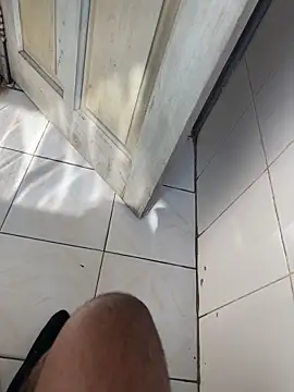 Snapshot of Black-mamba-madingo chatting on 12-19-25, 01:18 Black-mamba-madingo online show from 12-19-25, 01:18