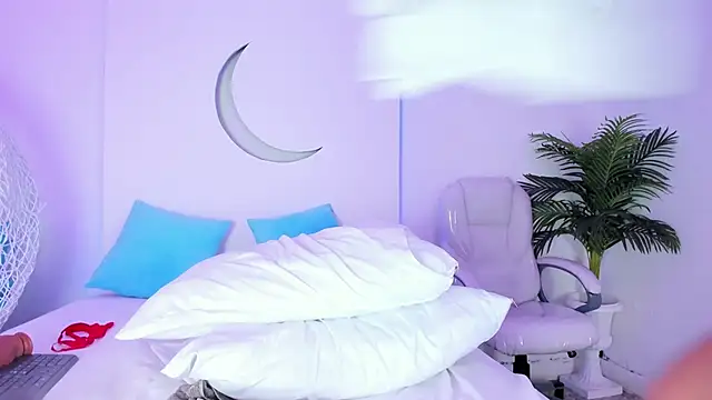 MiaCollson online show from 03-04-25, 08:27