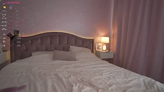  Moon  Shine  online show from 03-30-26, 02:45