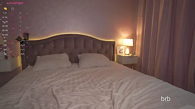  Moon  Shine  online show from 04-03-26, 03:59