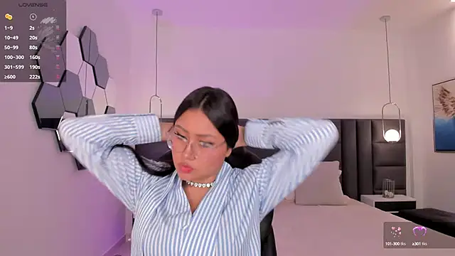 AmberLewis  online show from 10-17-25, 03:10