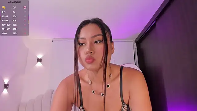 AmberLewis  online show from 06-12-26, 11:46