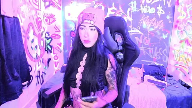 chaymae nah  online show from 04-29-26, 03:10