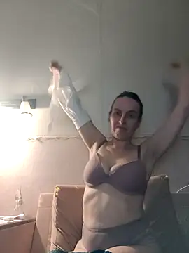 Snapshot of Evelina_cute chatting on 11-09-25, 05:22 Evelina cute online show from 11-09-25, 05:22