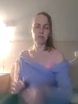 Snapshot of Evelina_cute chatting on 11-30-25, 02:32 Evelina cute online show from 11-30-25, 02:32