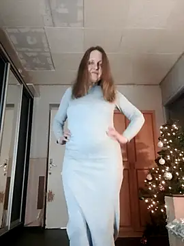 Snapshot of Evelina_cute chatting on 01-13-26, 01:49 Evelina cute online show from 01-13-26, 01:49